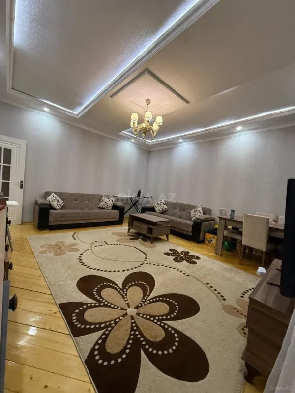Kirayə verilir 2 otaqlı mənzil 80 m²