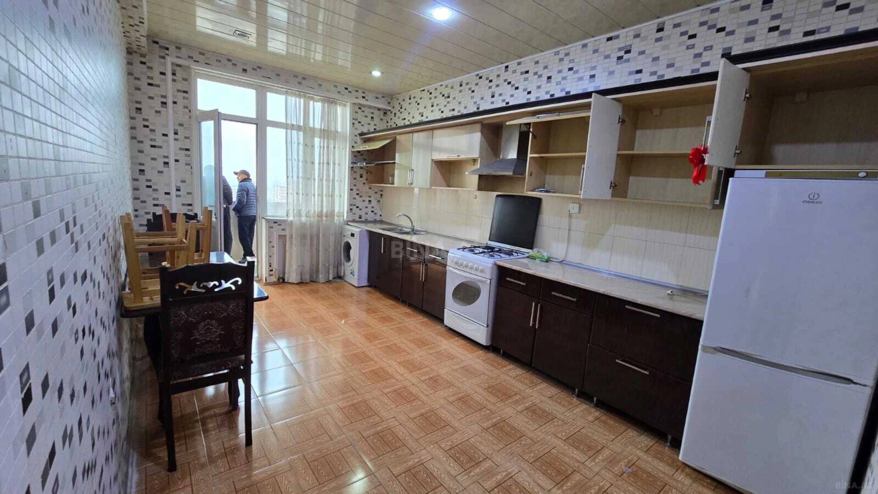 Satılır 3 otaqlı mənzil 110 m²