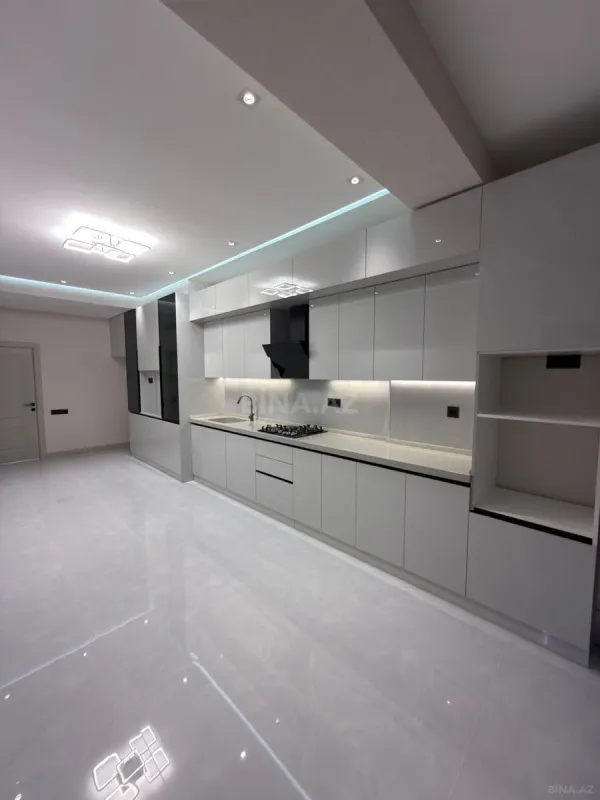 Satılır 3 otaqlı mənzil 148 m²