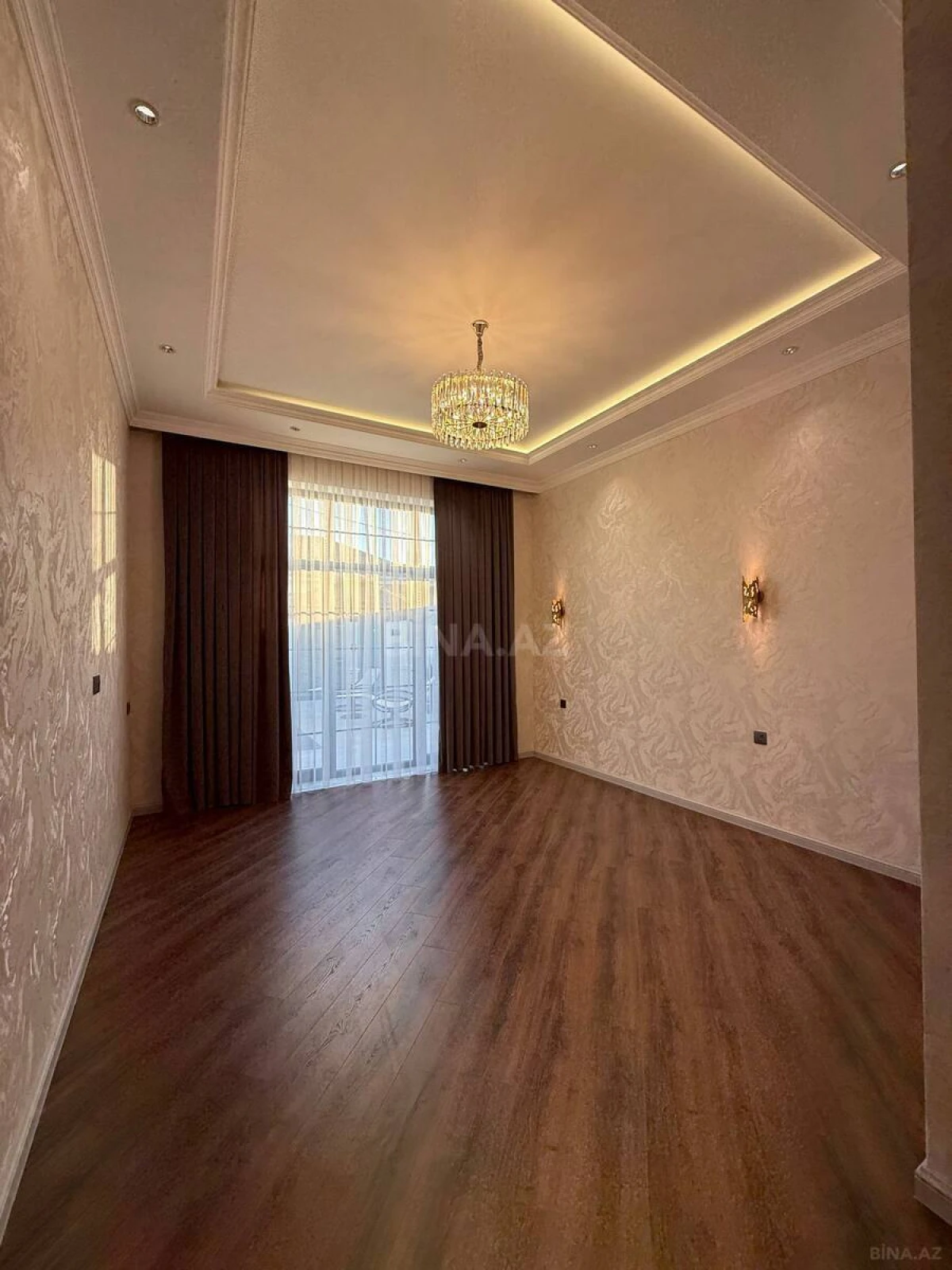 Satılır 4 otaqlı həyət evi 210 m²