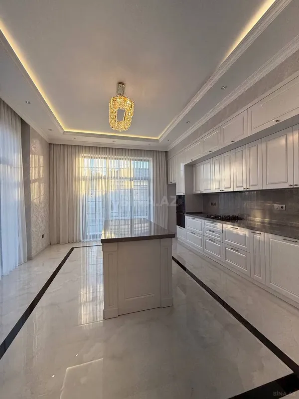 Satılır 4 otaqlı həyət evi 210 m²