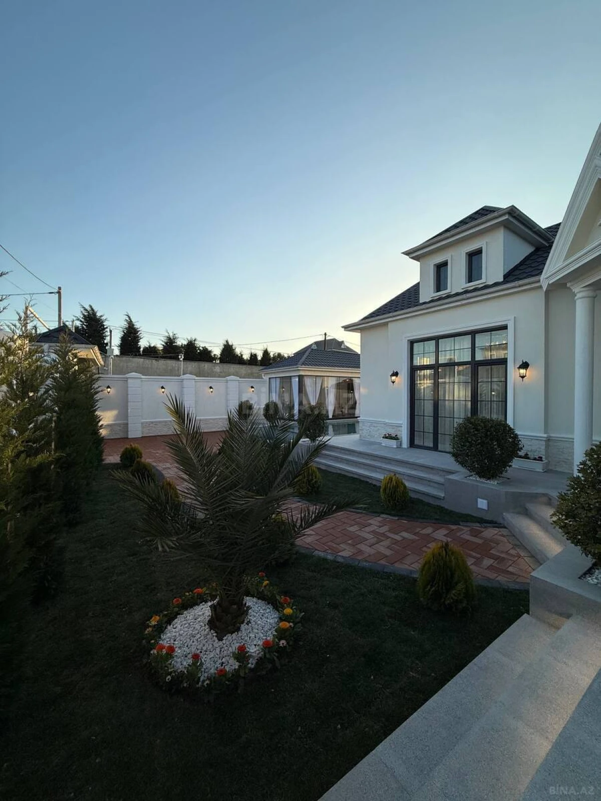 Satılır 4 otaqlı həyət evi 210 m²