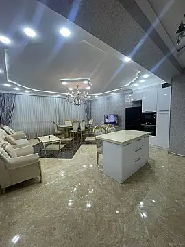 Kirayə verilir 2 otaqlı mənzil 110 m²
