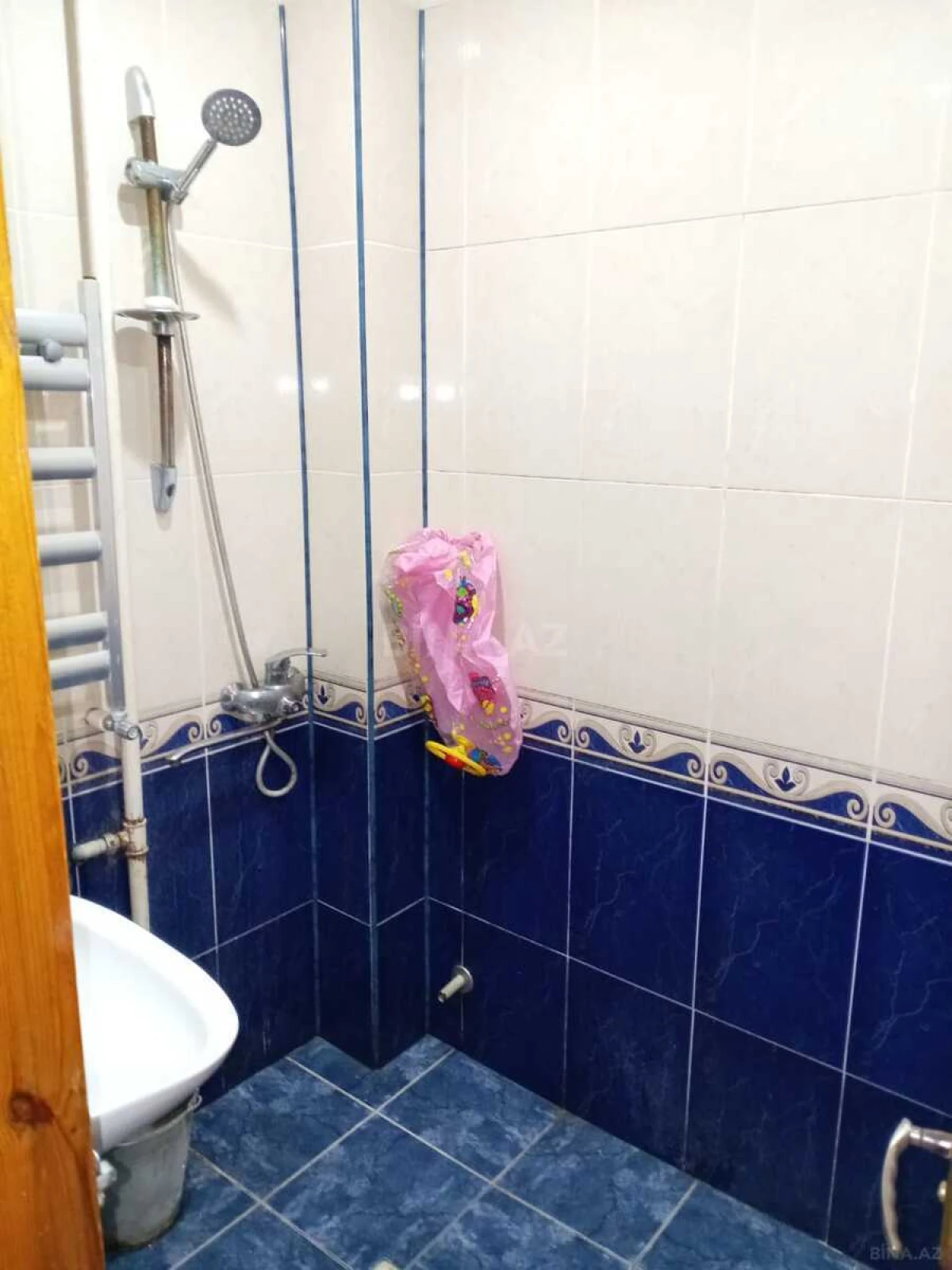 Satılır 5 otaqlı mənzil 100 m²