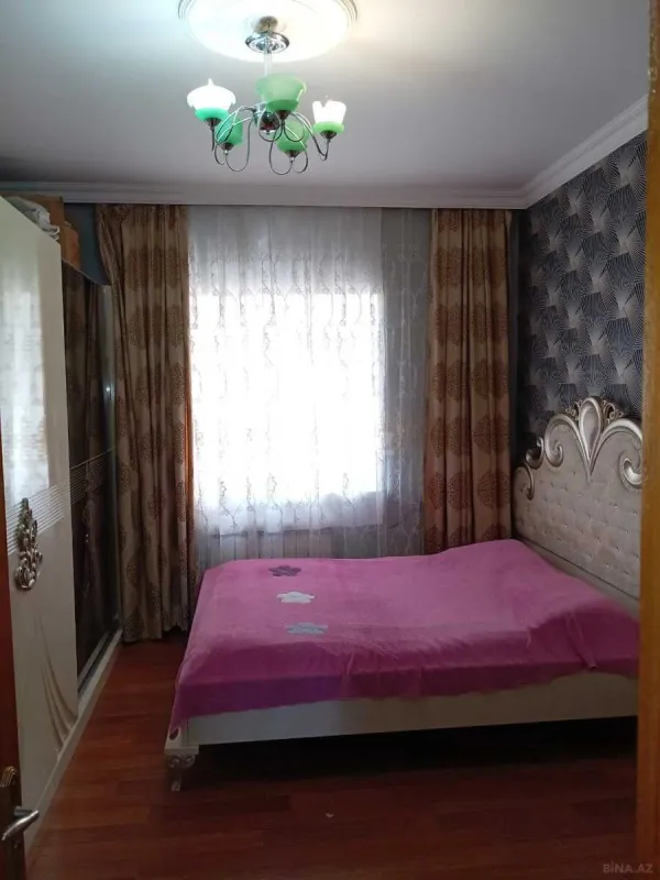 Satılır 5 otaqlı mənzil 100 m²