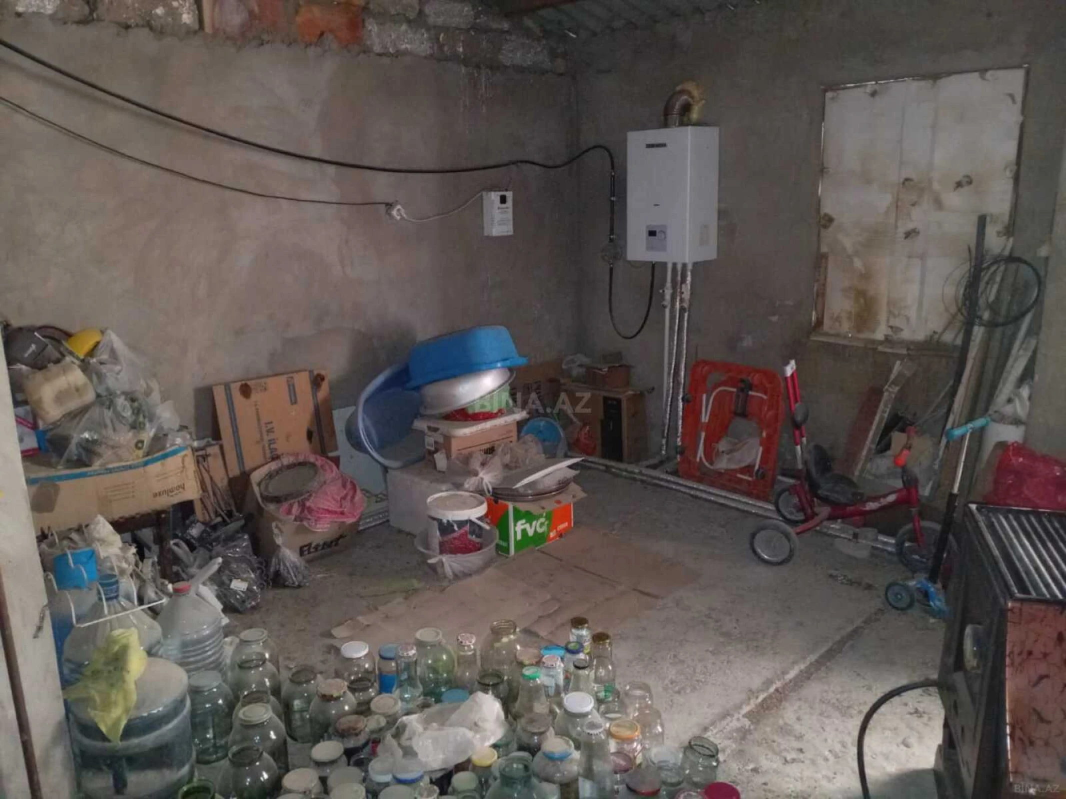 Satılır 5 otaqlı mənzil 100 m²