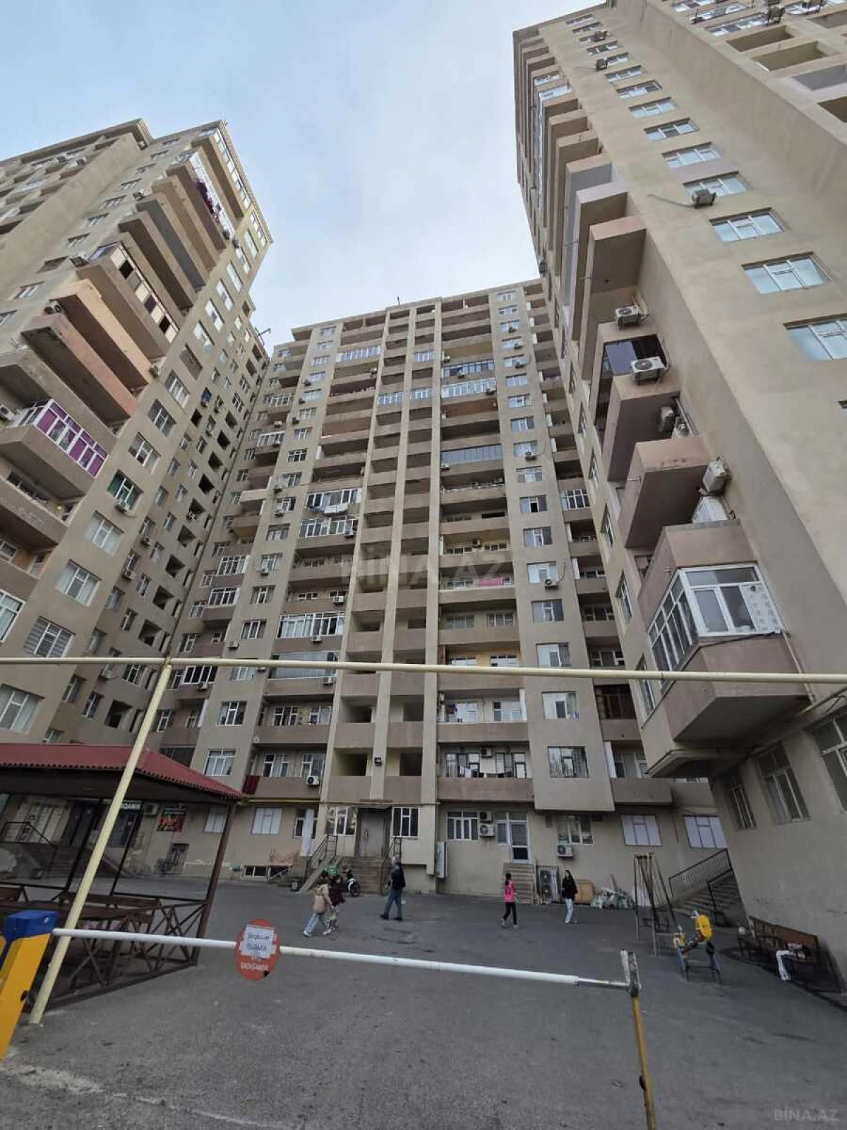 Satılır 2 otaqlı mənzil 90 m²