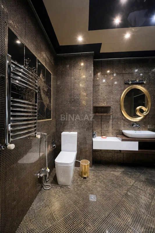 Satılır 4 otaqlı mənzil 180 m²