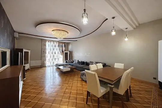 Satılır 4 otaqlı mənzil 180 m²