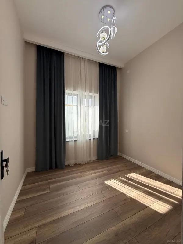 Satılır 4 otaqlı həyət evi 140 m²
