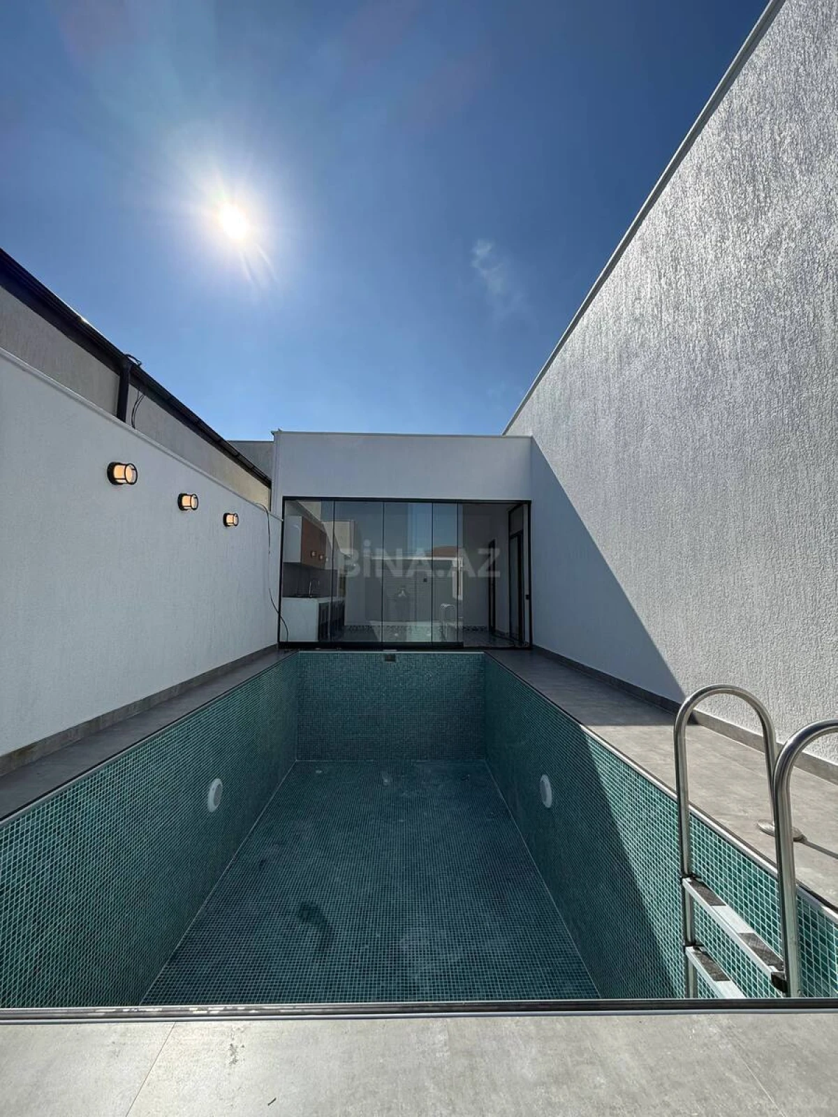 Satılır 4 otaqlı həyət evi 140 m²