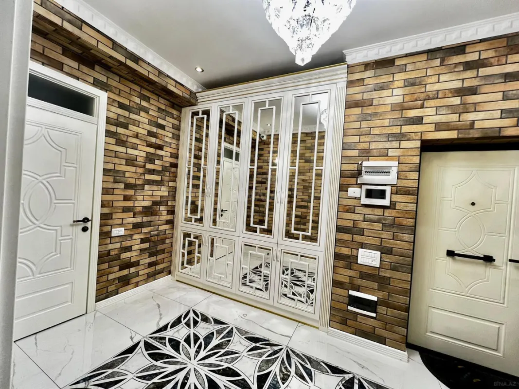 Satılır 3 otaqlı mənzil 120 m²