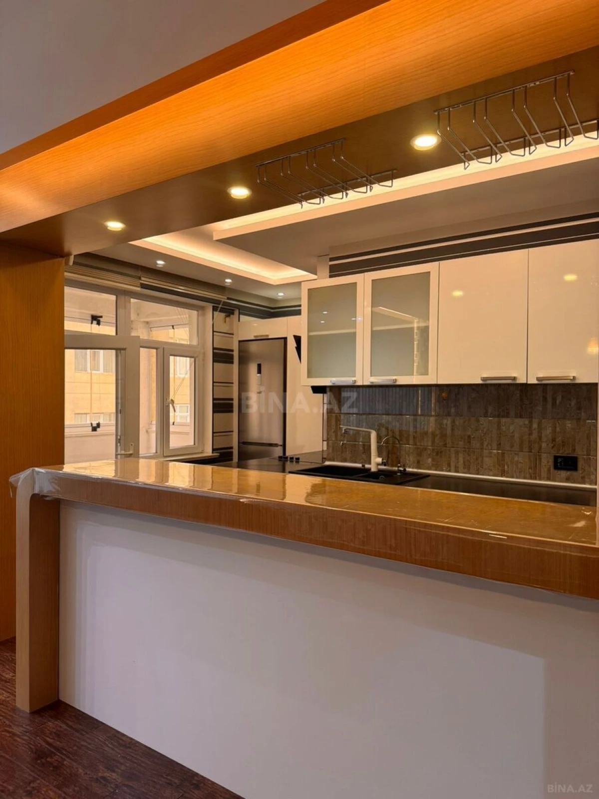 Kirayə verilir 2 otaqlı mənzil 78 m²