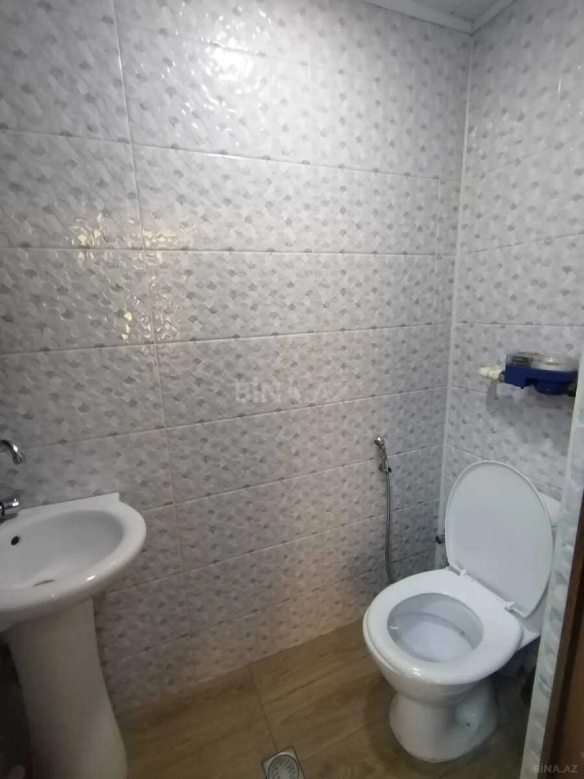 Satılır obyekt 60 m²