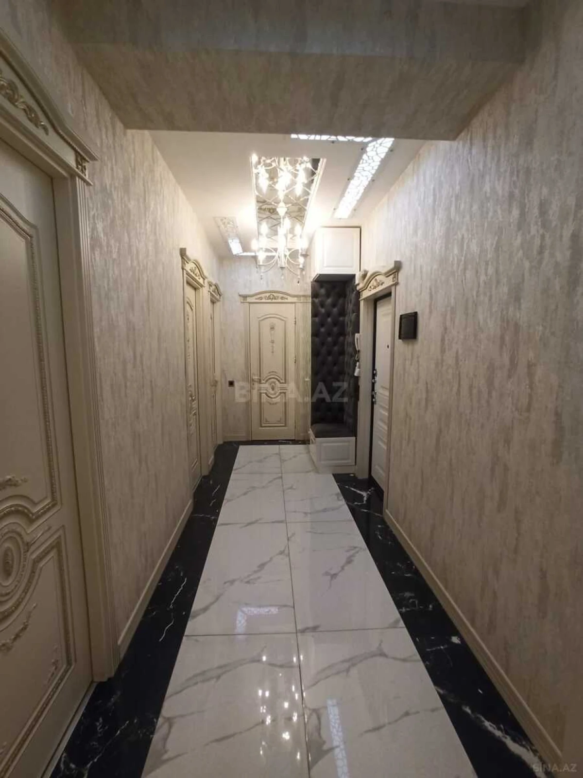 Satılır 3 otaqlı mənzil 95 m²