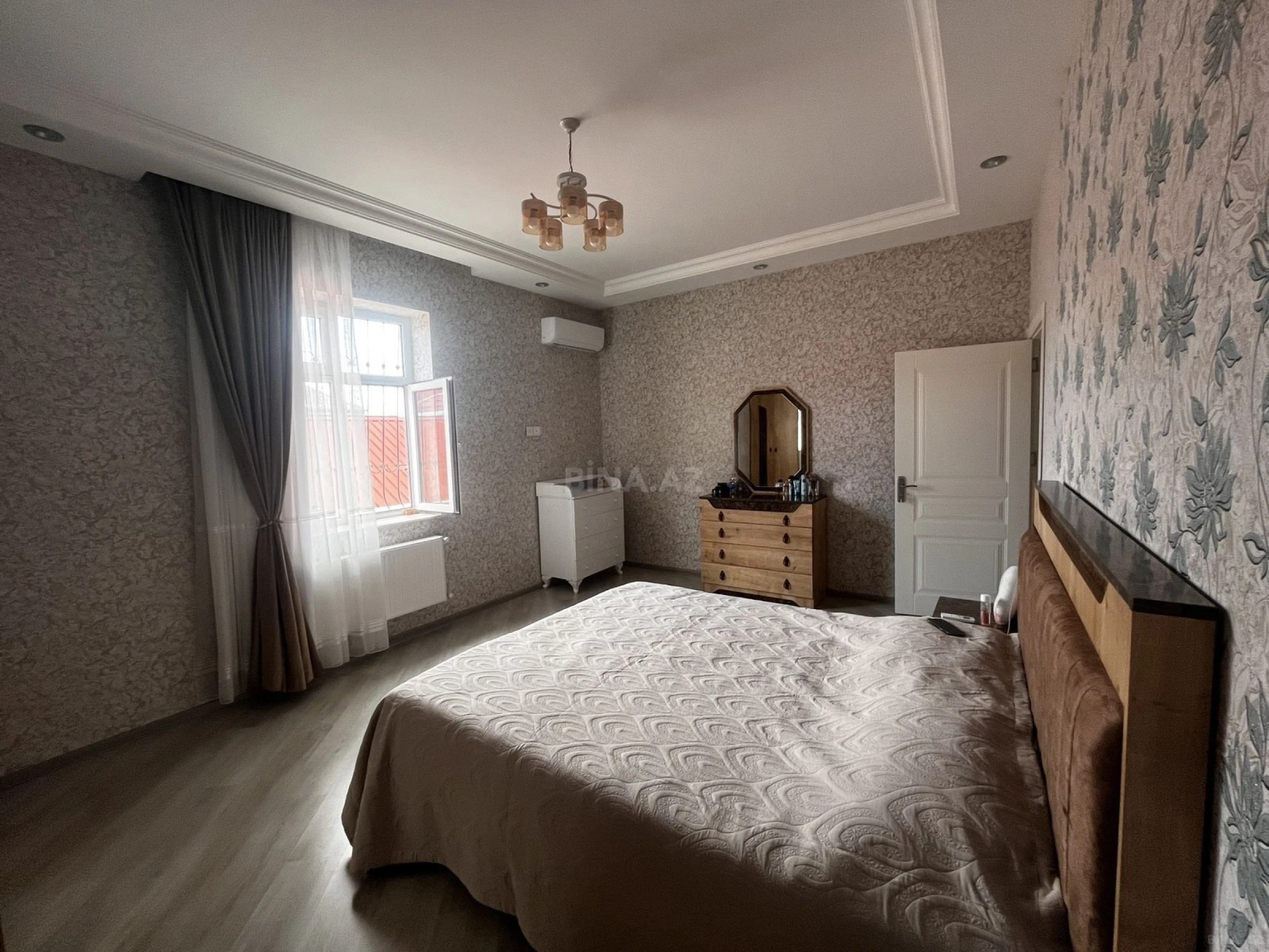 Satılır 5 otaqlı həyət evi 129 m²