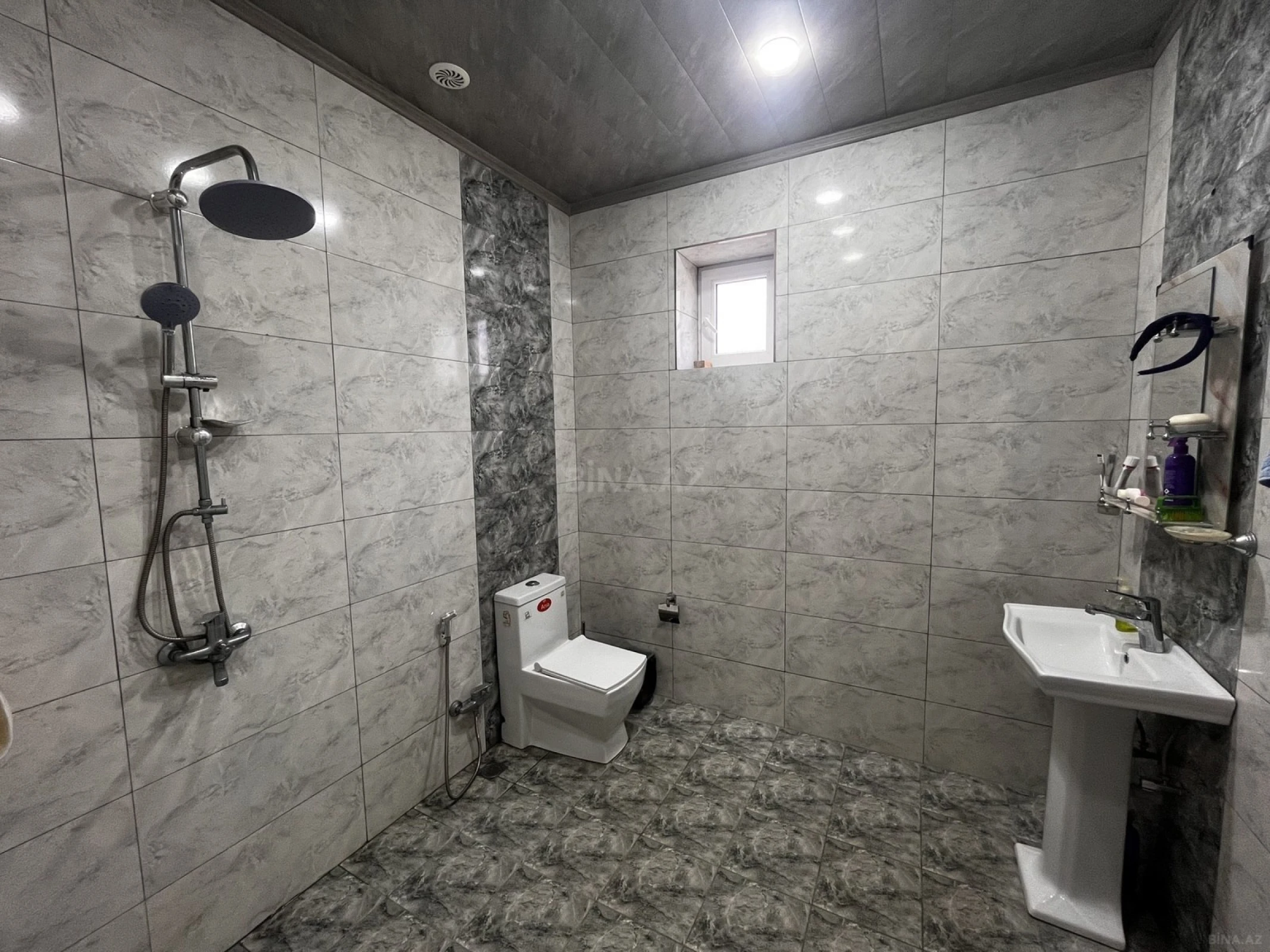 Satılır 5 otaqlı həyət evi 129 m²