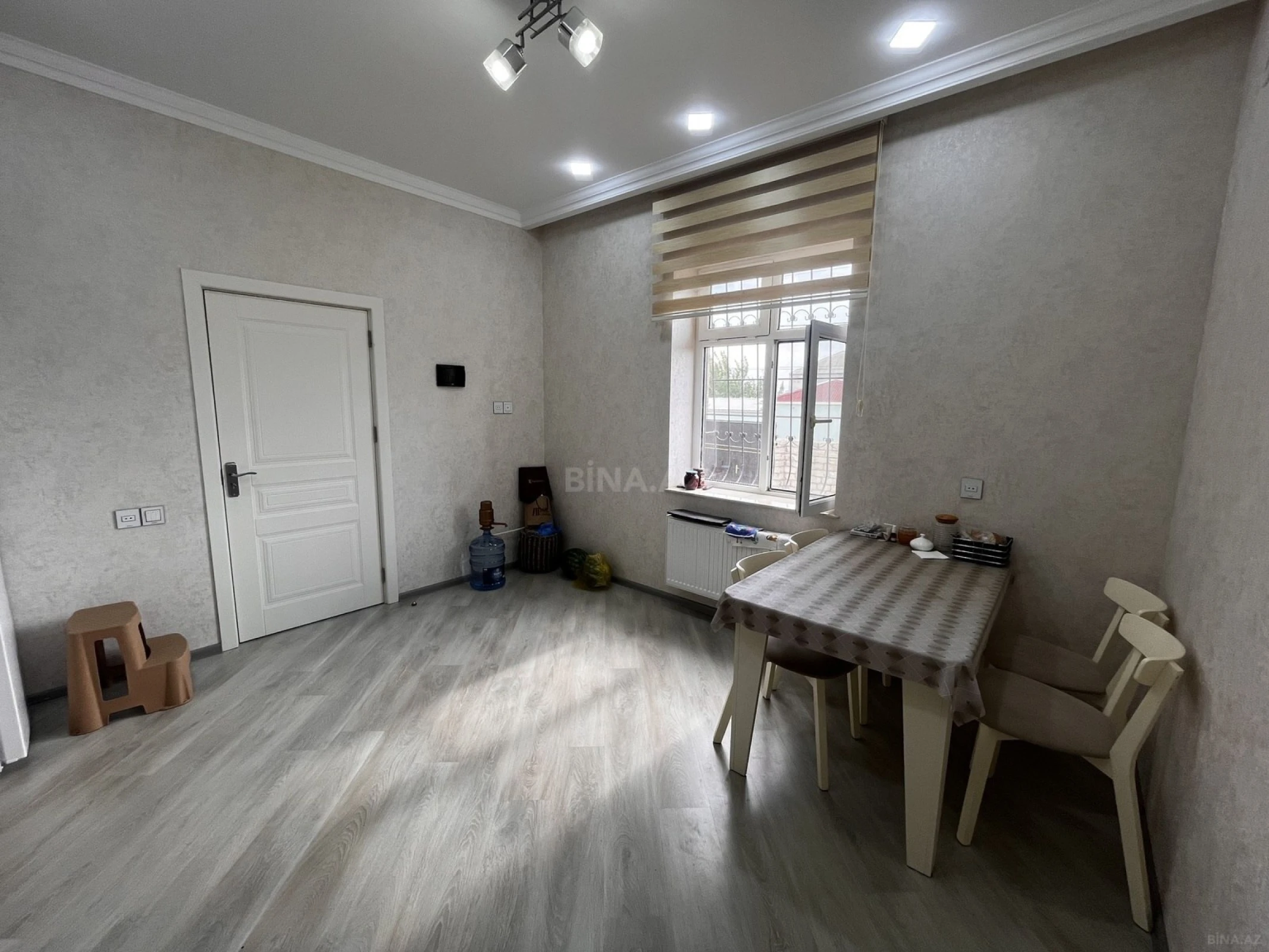 Satılır 5 otaqlı həyət evi 129 m²