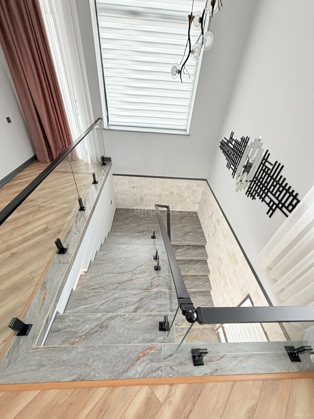 Kirayə verilir 5 otaqlı həyət evi 280 m²