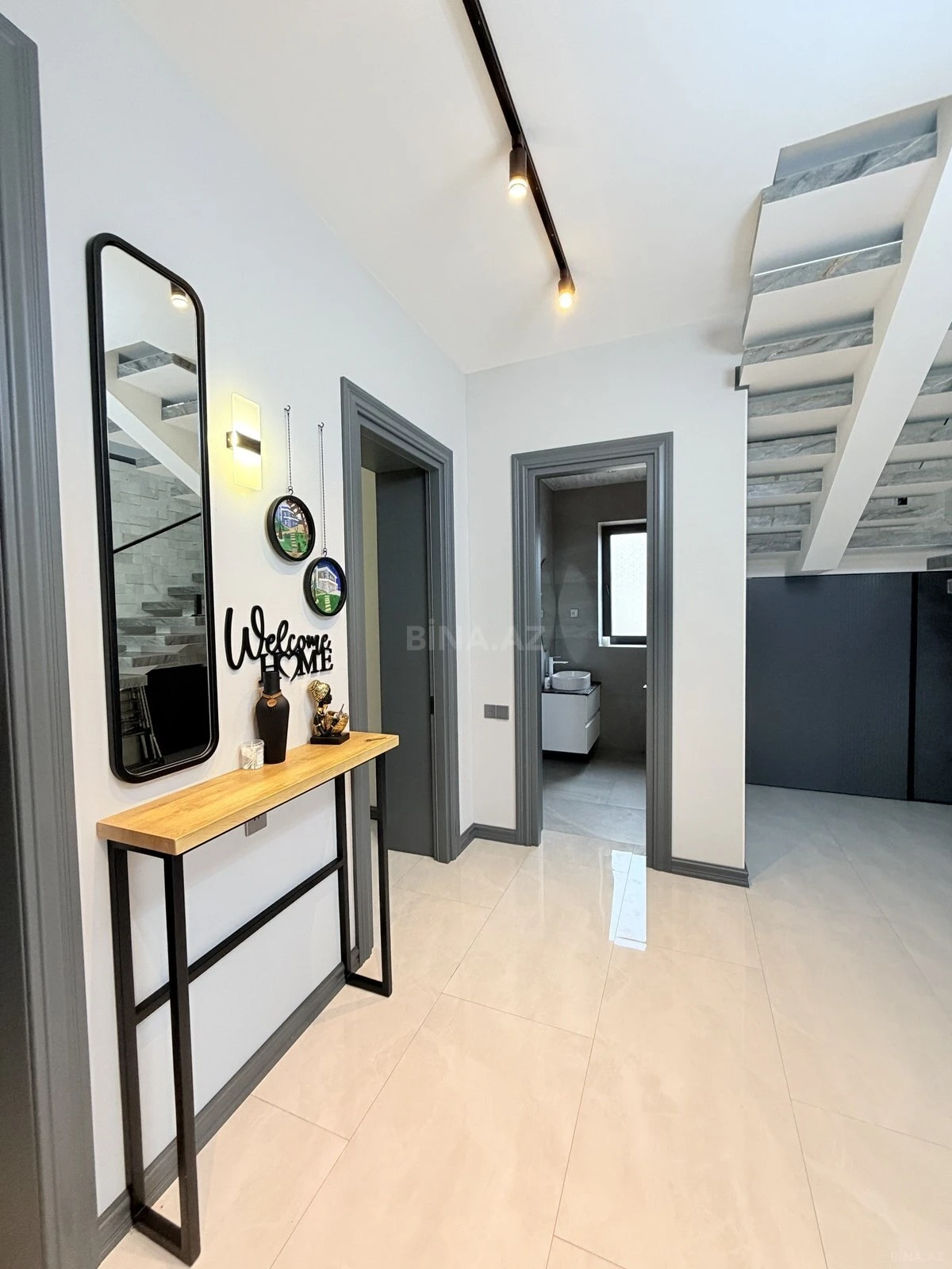 Kirayə verilir 5 otaqlı həyət evi 280 m²
