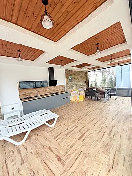 Kirayə verilir 5 otaqlı həyət evi 280 m²