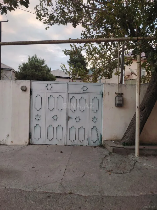 Satılır 4 otaqlı həyət evi 200 m²
