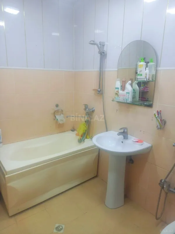 Satılır 2 otaqlı mənzil 70 m²