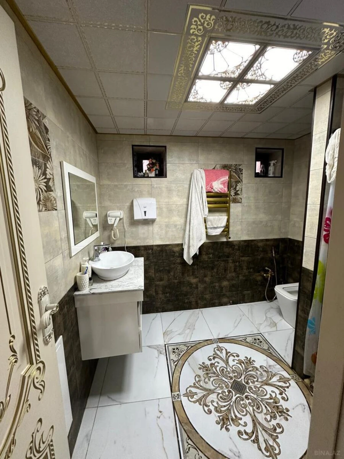 Satılır 6 otaqlı həyət evi 340 m²