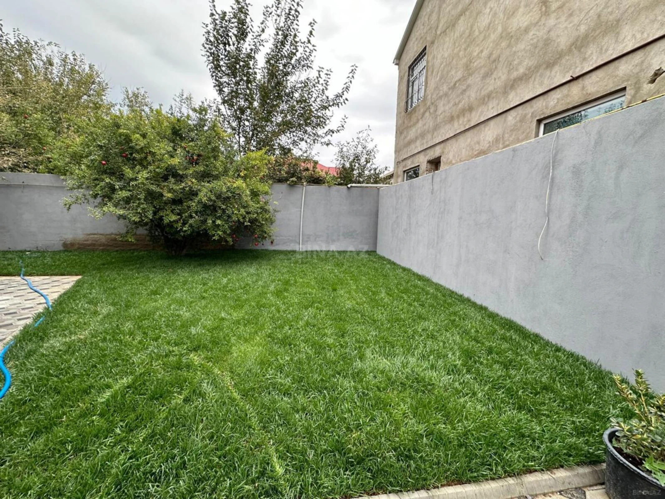 Satılır 6 otaqlı həyət evi 340 m²