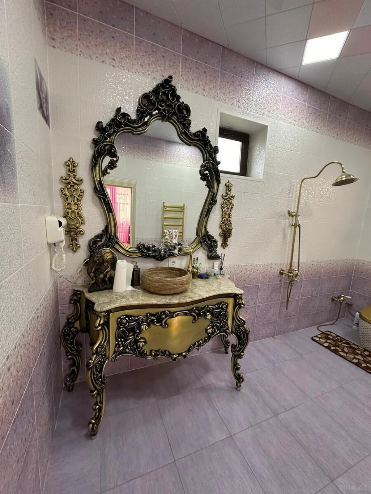 Satılır 6 otaqlı həyət evi 340 m²