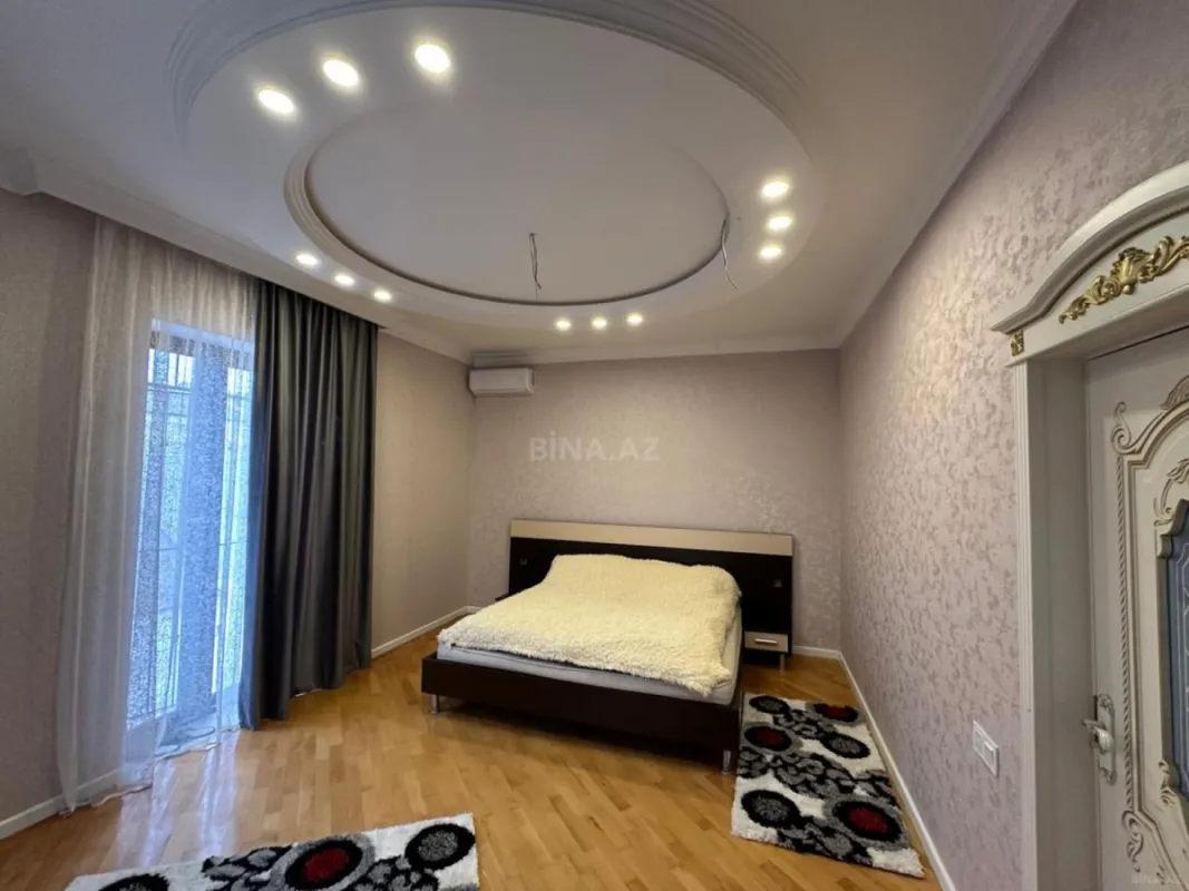 Satılır 6 otaqlı həyət evi 340 m²