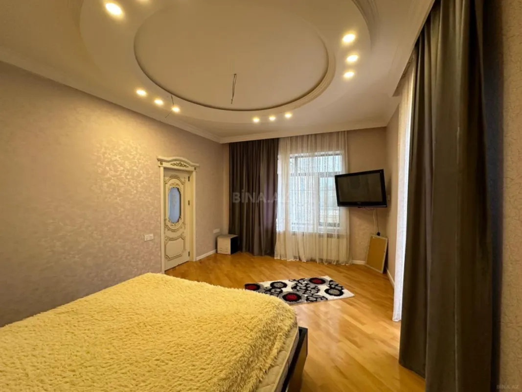 Satılır 6 otaqlı həyət evi 340 m²