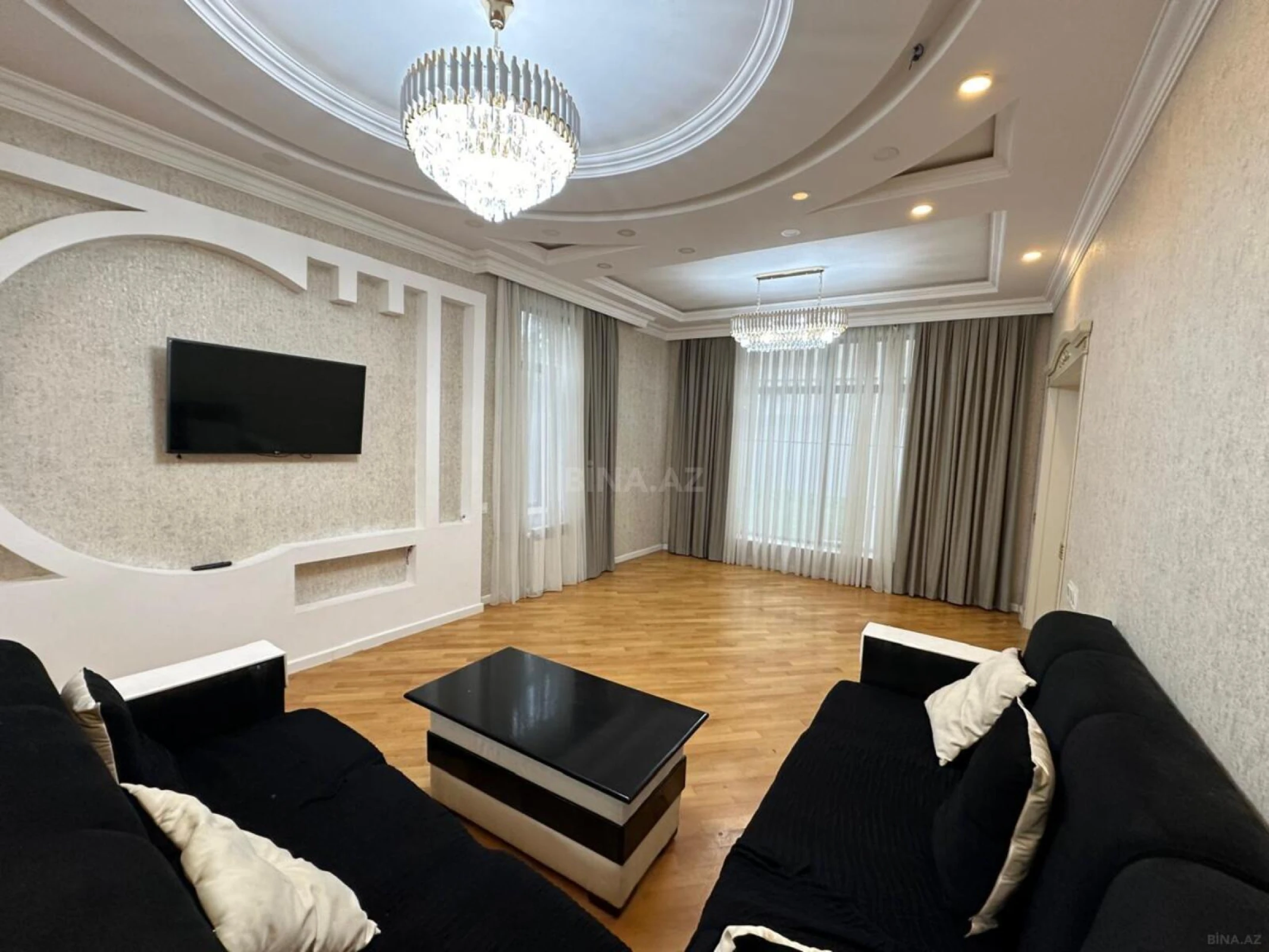 Satılır 6 otaqlı həyət evi 340 m²
