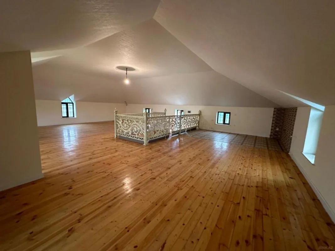 Satılır 6 otaqlı həyət evi 340 m²