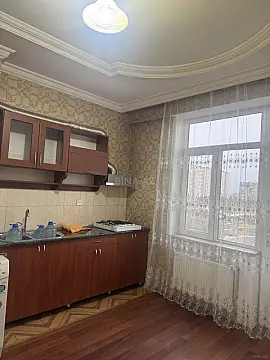 Kirayə verilir 2 otaqlı mənzil 100 m²