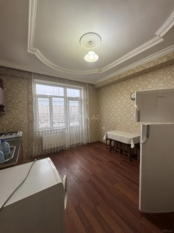 Kirayə verilir 2 otaqlı mənzil 100 m²
