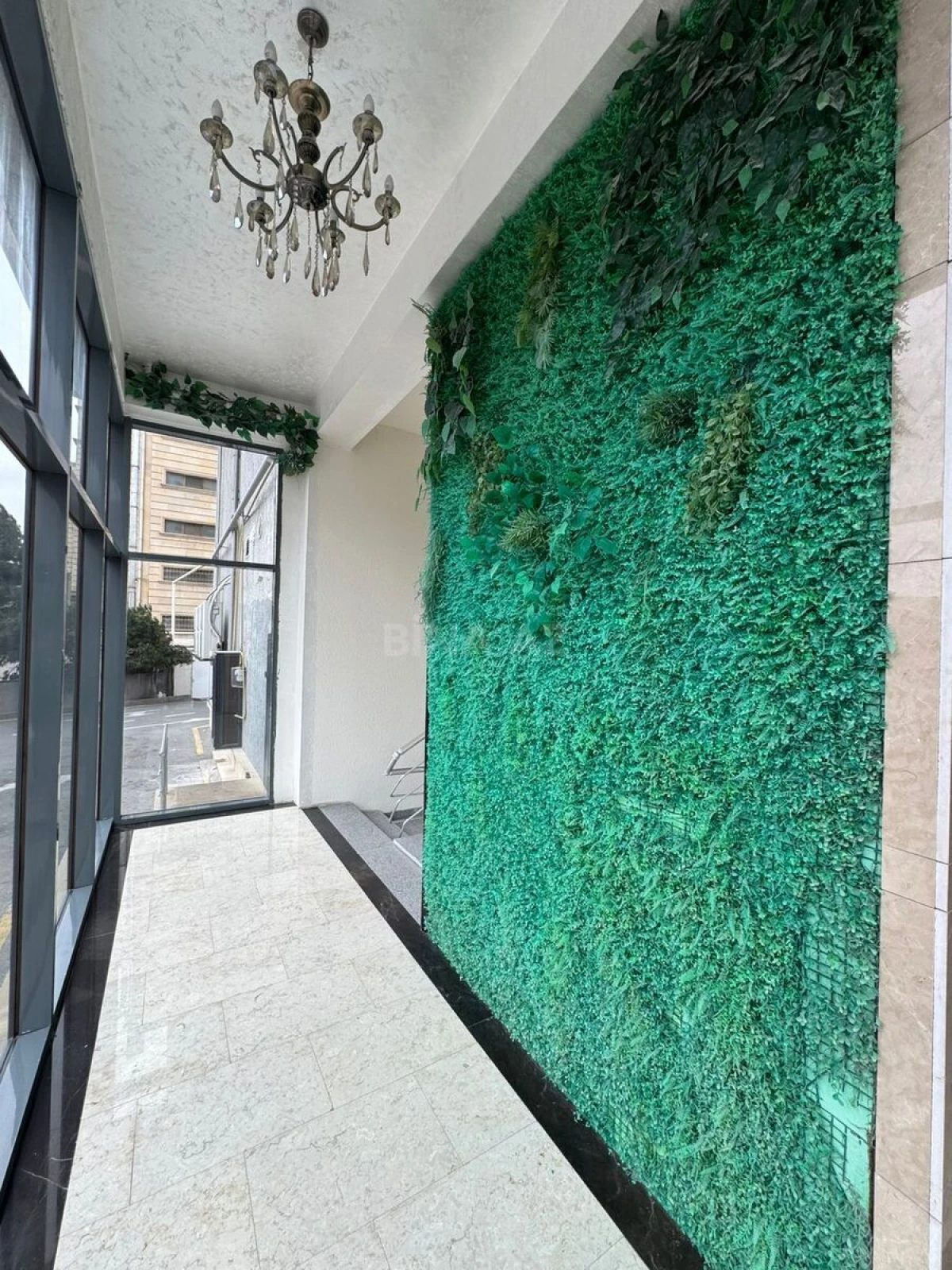 Satılır 2 otaqlı mənzil 92 m²