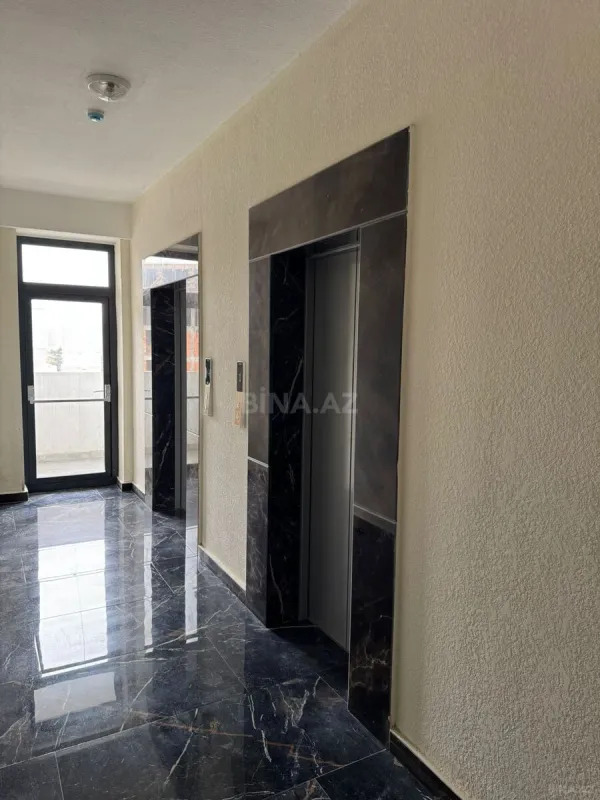 Satılır 2 otaqlı mənzil 92 m²