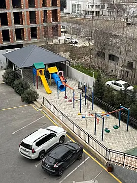 Satılır 2 otaqlı mənzil 92 m²