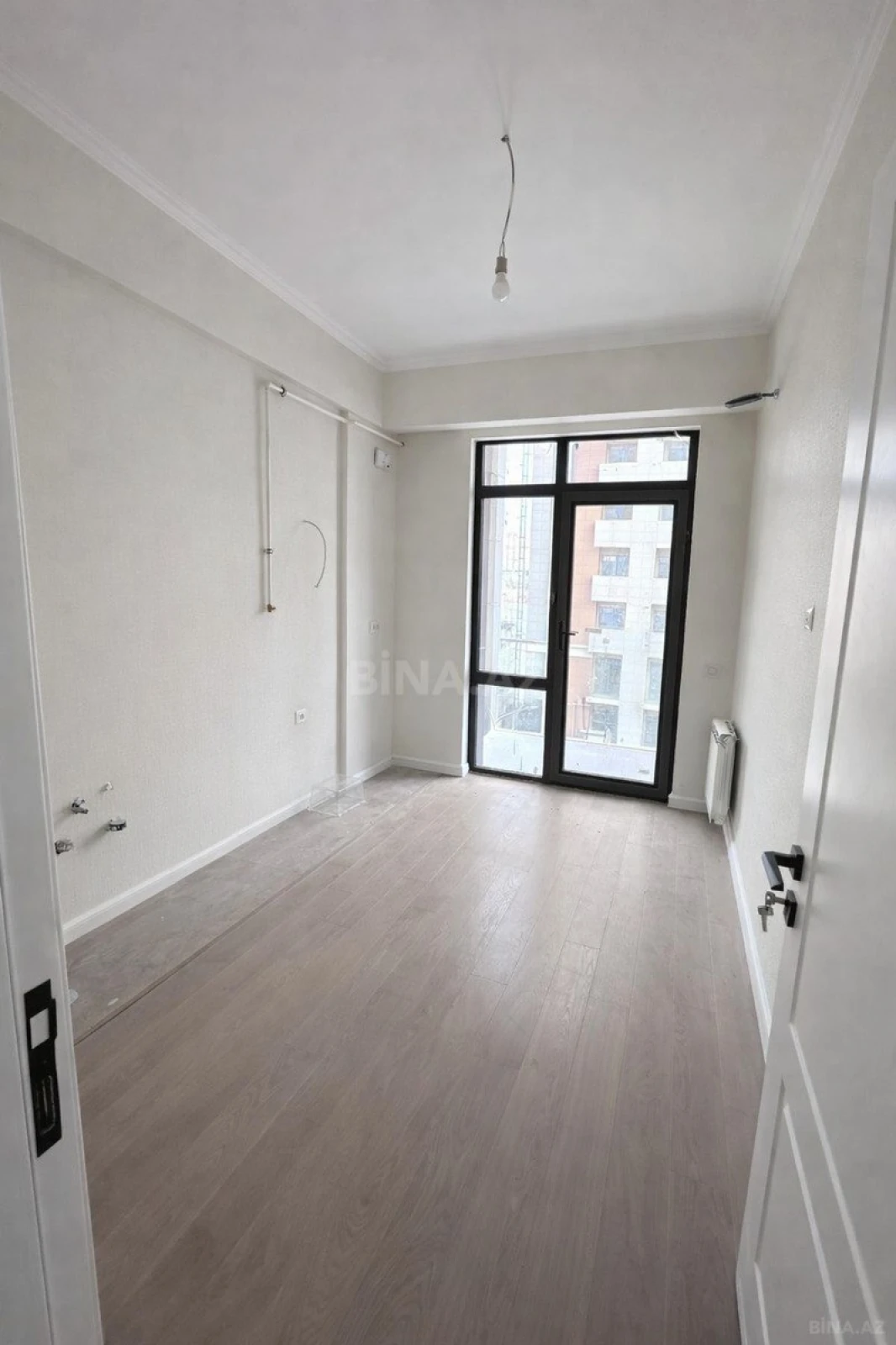 Satılır 2 otaqlı mənzil 56 m²
