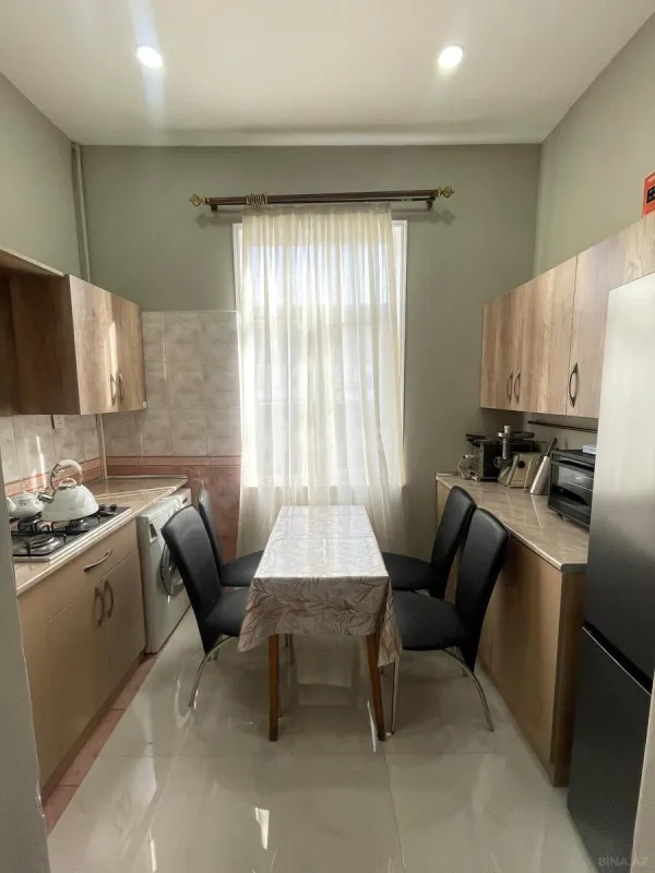 Kirayə verilir 3 otaqlı mənzil 95 m²