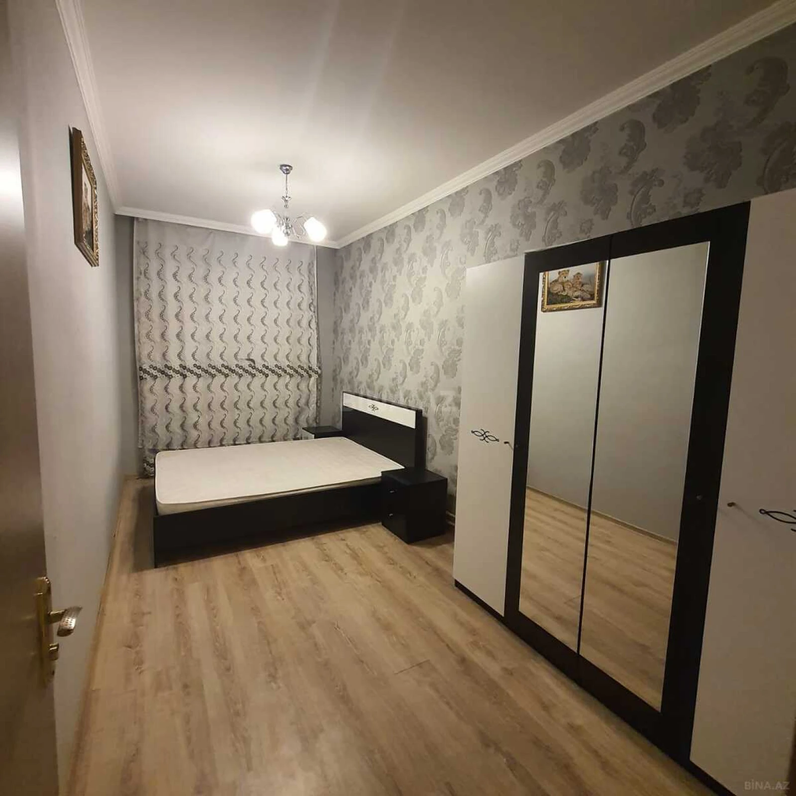 Satılır 2 otaqlı mənzil 65 m²