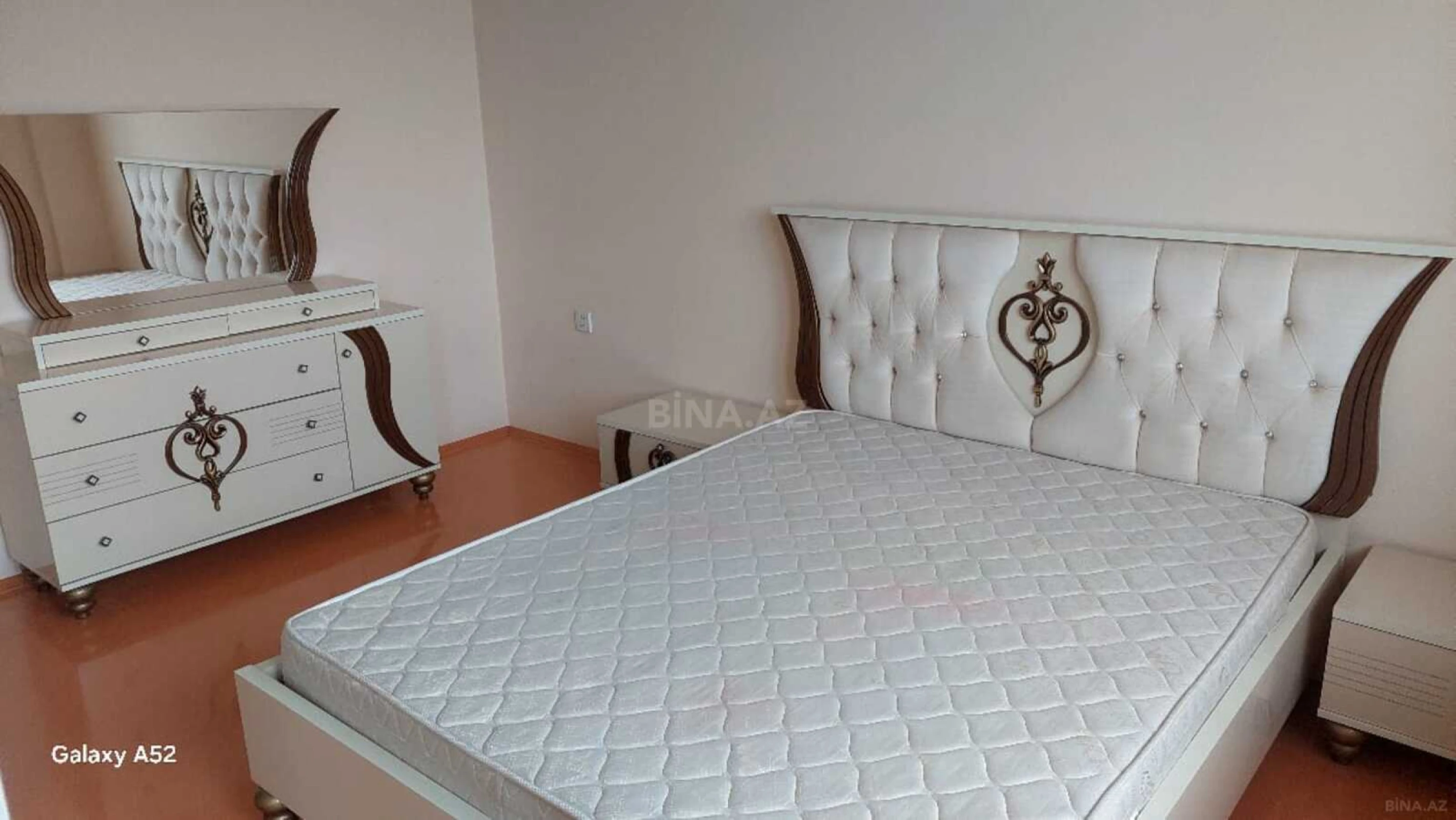 Kirayə verilir 2 otaqlı mənzil 60 m²