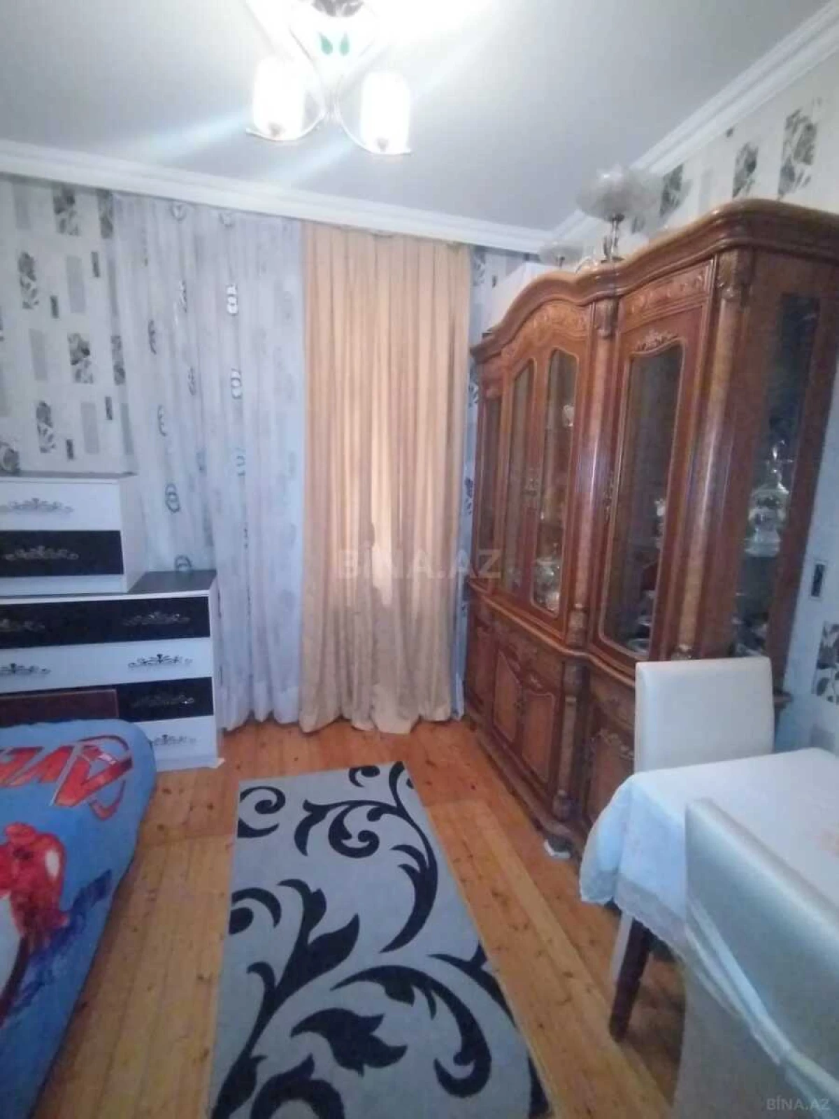 Satılır 5 otaqlı həyət evi 200 m²