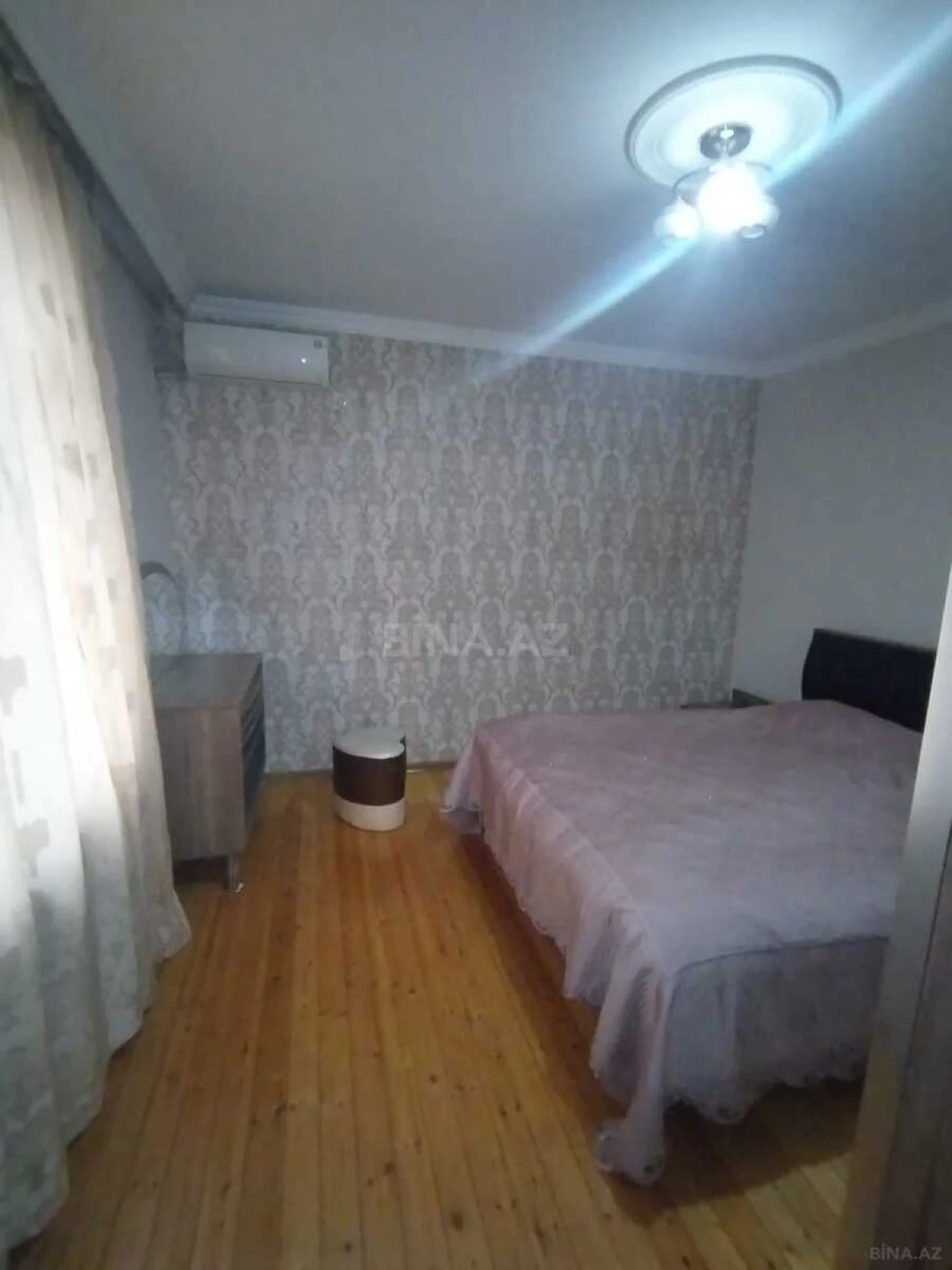 Satılır 5 otaqlı həyət evi 200 m²