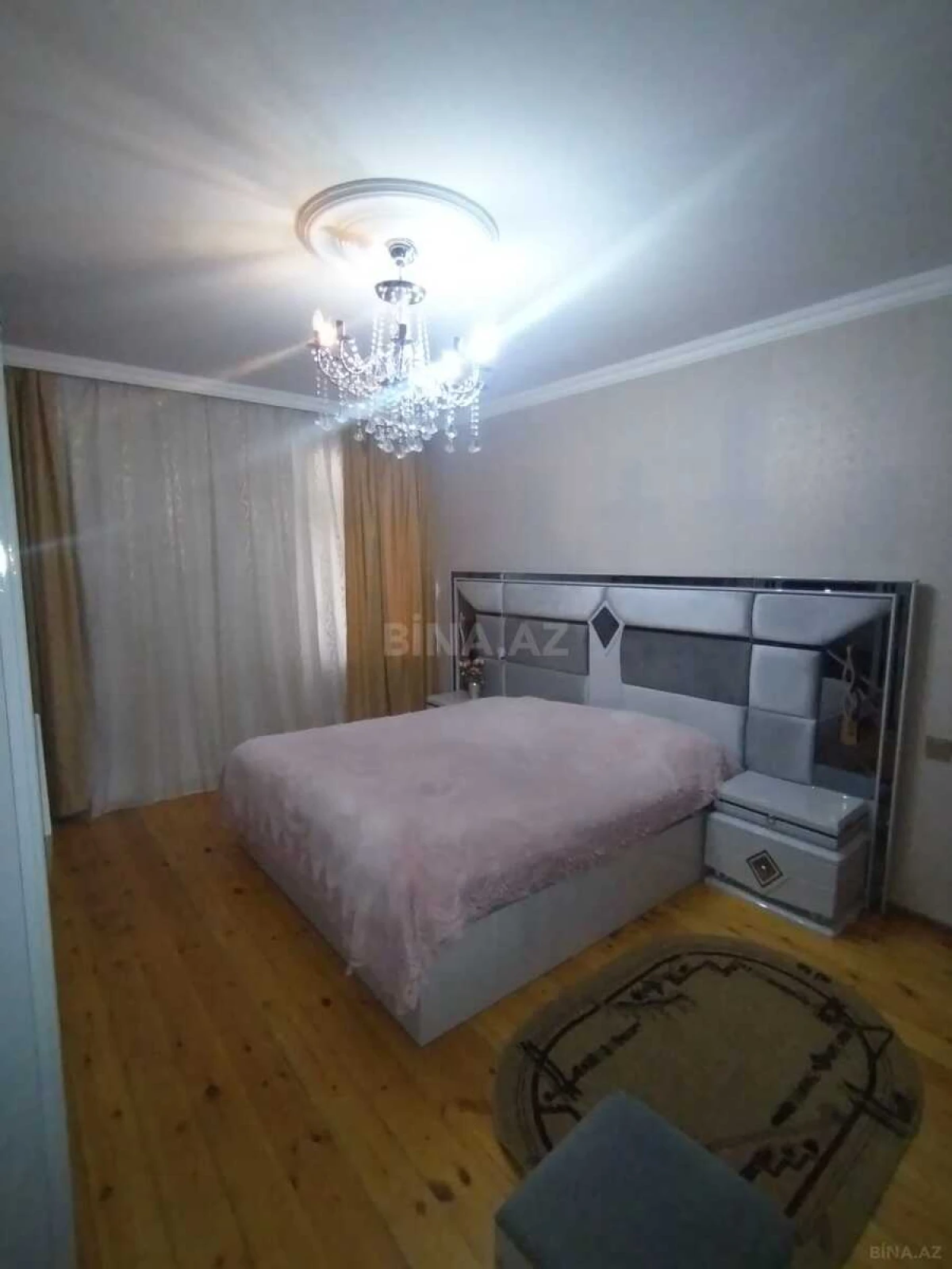 Satılır 5 otaqlı həyət evi 200 m²