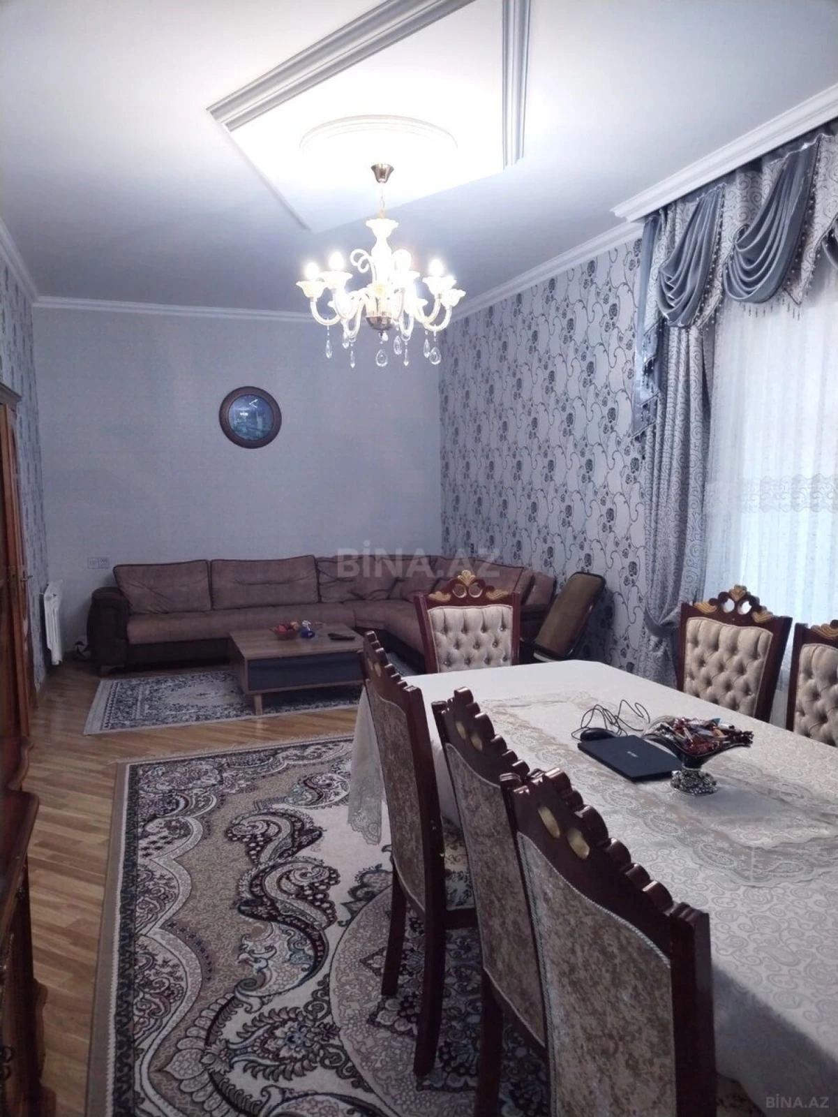 Satılır 5 otaqlı həyət evi 200 m²