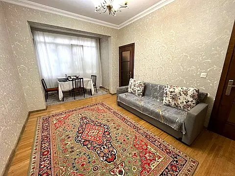 Satılır 2 otaqlı mənzil 52 m²