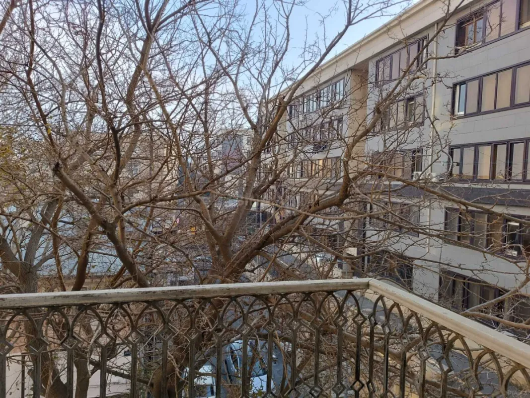 Kirayə verilir 4 otaqlı ofis 120 m²