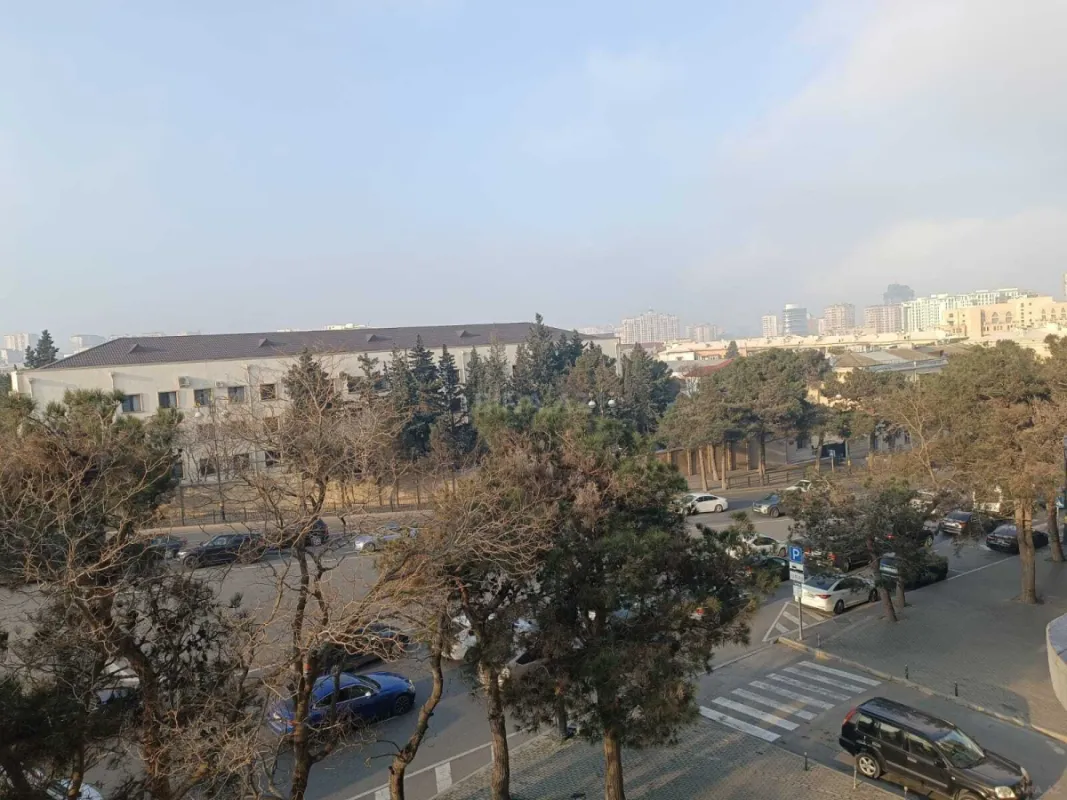 Kirayə verilir 4 otaqlı ofis 120 m²